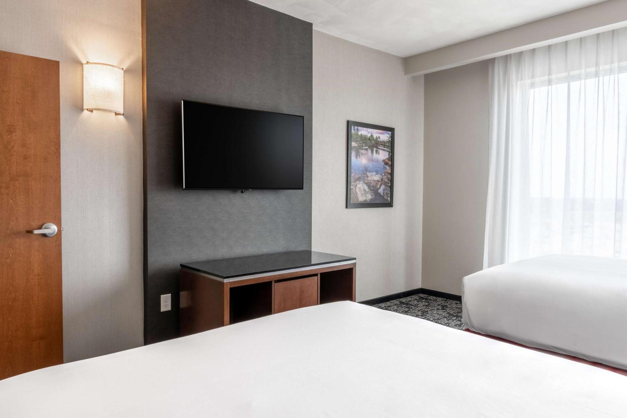 Drury Plaza Hotel College Station Exterior photo